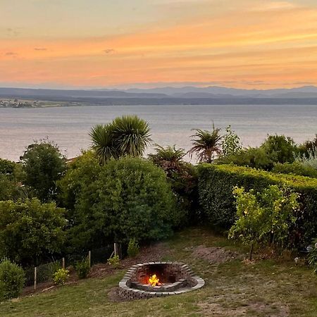 Acacia Bay Bach - Views, Spa & Serenity - Taupo Dış mekan fotoğraf