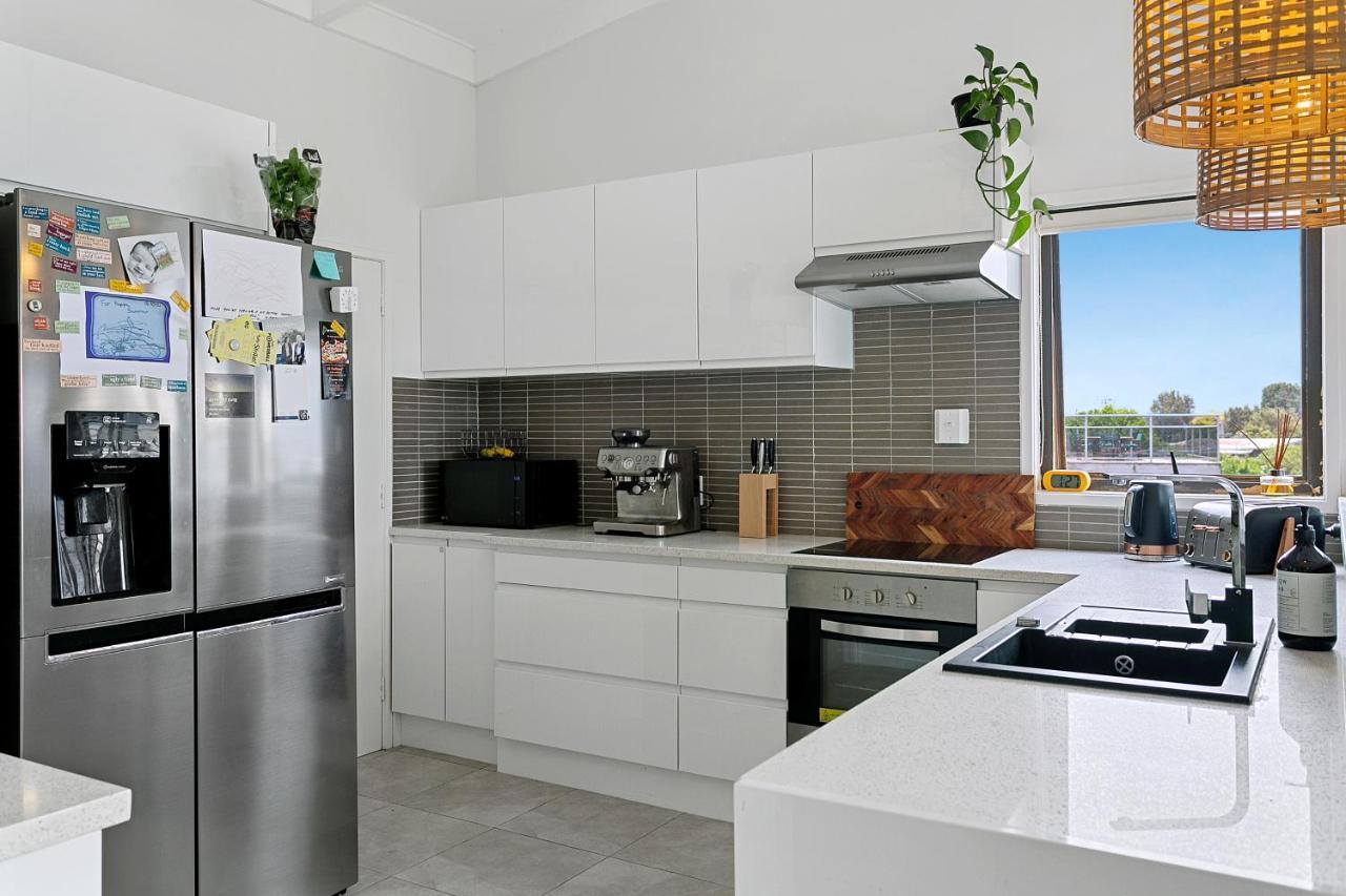 Acacia Bay Bach - Views, Spa & Serenity - Taupo Dış mekan fotoğraf
